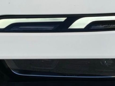 Used 2023 BMW 740i w/ Parking Assistance Package RWD image 12