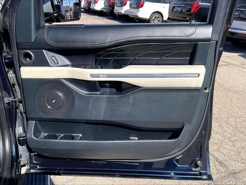 Used 2021 Ford Expedition Platinum image 23