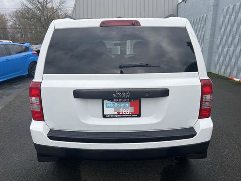 Used 2016 Jeep Patriot Sport image 5