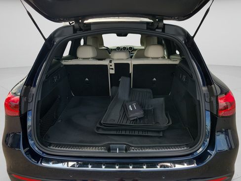 Used 2023 Mercedes-Benz GLC 300 image 5