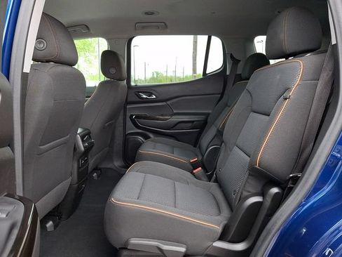 Used 2023 GMC Acadia AT4 AWD/4WD image 4