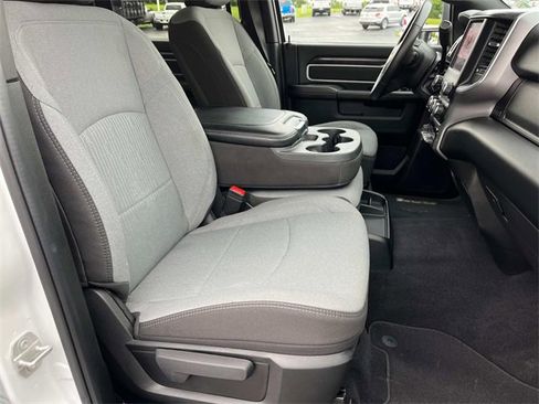 Used 2024 RAM 3500 Big Horn image 28