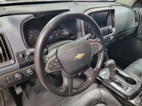 Used 2021 Chevrolet Colorado Z71 w/ Z71 Midnight Edition AWD/4WD image 12