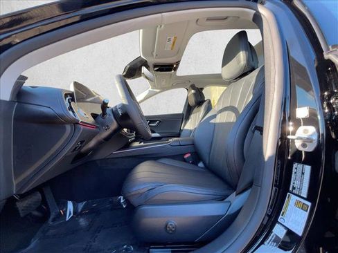 New 2026 Mercedes-Benz E 350 Sedan image 4