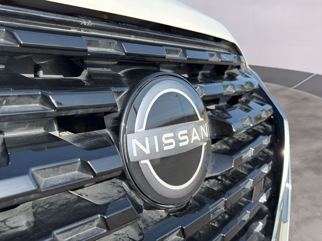 Used 2023 Nissan Kicks SV FWD image 15
