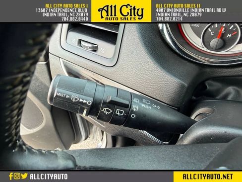 Used 2018 Dodge Grand Caravan SE FWD image 21