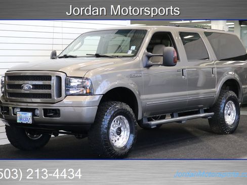 Used 2005 Ford Excursion Limited image 1