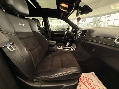 Used 2020 Jeep Grand Cherokee SRT image 32