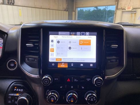 Used 2025 RAM 1500 Big Horn AWD/4WD image 40