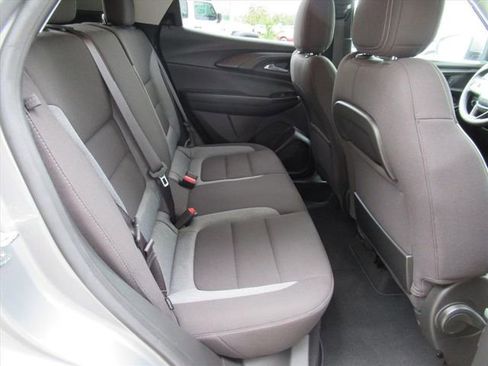 Used 2023 Chevrolet TrailBlazer LT FWD image 28