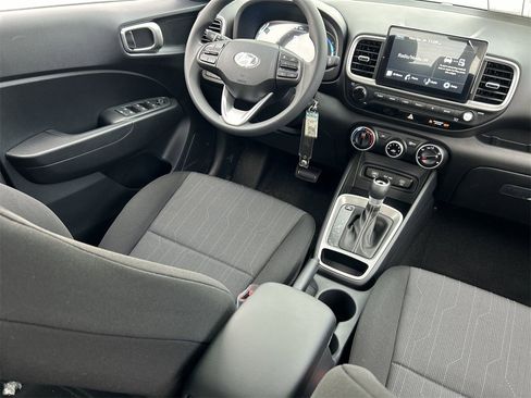 New 2026 Hyundai Venue SE image 13