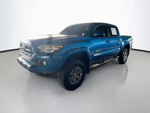 Used 2016 Toyota Tacoma SR5 RWD image 4