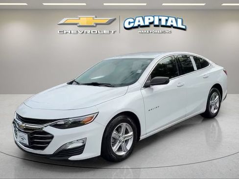 Used 2024 Chevrolet Malibu LS FWD image 1