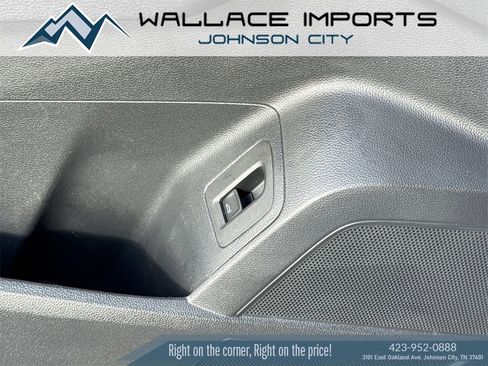 Used 2018 Volkswagen Atlas SE image 34