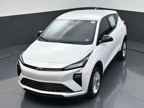 New 2027 Chevrolet Bolt LT FWD image 43