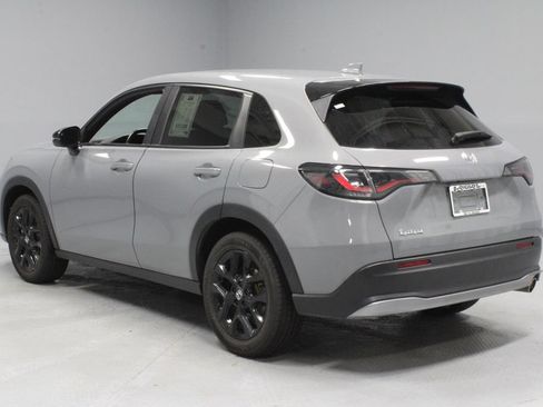 Used 2025 Honda HR-V Sport image 8