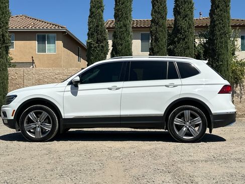 Used 2018 Volkswagen Tiguan SEL Premium AWD/4WD image 7