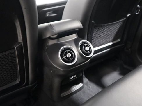 Used 2018 Alfa Romeo Stelvio AWD image 29