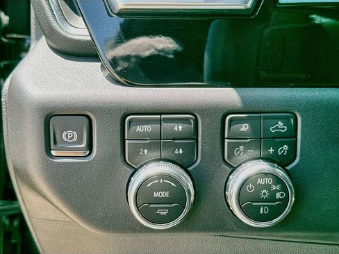 New 2026 GMC Sierra 1500 Elevation w/ Elevation Premium Package AWD/4WD image 21