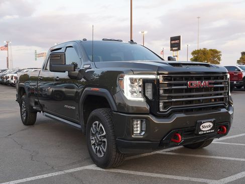 Used 2023 GMC Sierra 3500 AT4 w/ AT4 Preferred Package AWD/4WD image 3