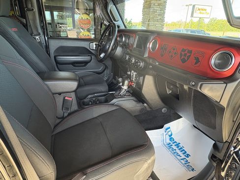 Used 2020 Jeep Gladiator Rubicon image 25