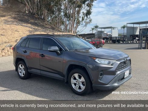 Used 2020 Toyota RAV4 XLE w/ XLE Grade Weather Package FWD image 3