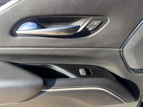 Used 2023 Cadillac Escalade ESV Premium Luxury image 39