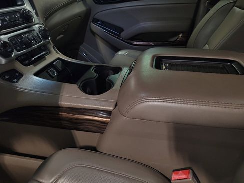 Used 2017 GMC Yukon SLT RWD image 26