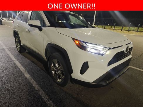 Used 2023 Toyota RAV4 XLE image 3