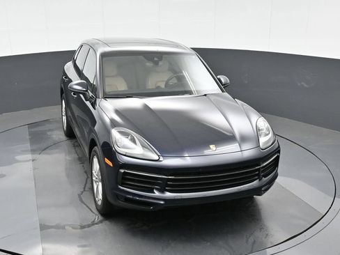 Certified 2019 Porsche Cayenne AWD/4WD image 32