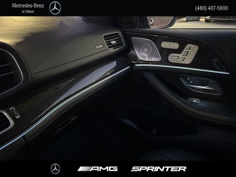 Used 2021 Mercedes-Benz GLS 450 4MATIC image 25