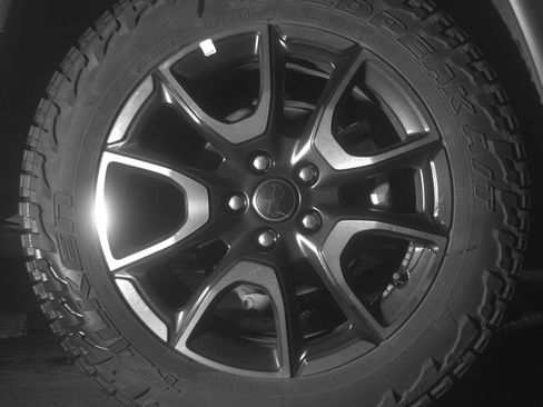 Used 2025 Jeep Compass Trailhawk image 15