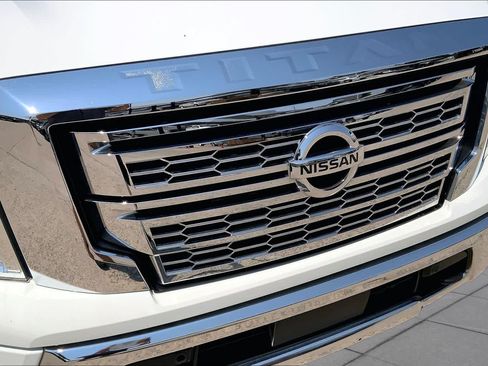 Used 2021 Nissan Titan SV w/ SV Convenience Package AWD/4WD image 30