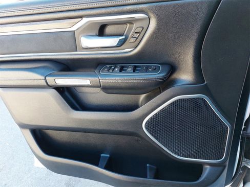 Used 2020 RAM 1500 Laramie image 33