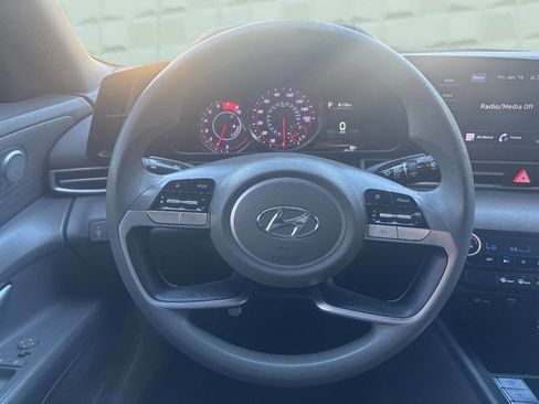 Used 2022 Hyundai Elantra SEL image 22