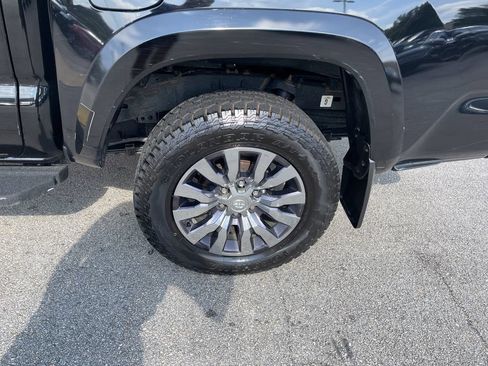 Certified 2023 Toyota Tacoma Limited AWD/4WD image 10