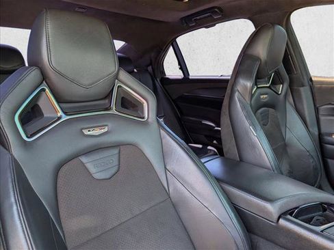 Used 2018 Cadillac CTS V w/ Luxury Package RWD image 19