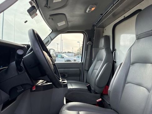 Used 2021 Ford E-350 and Econoline 350 Super Duty w/ Power Windows & Locks Group image 26