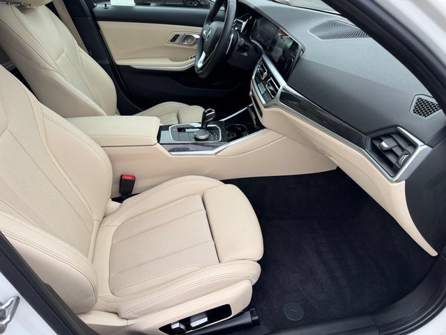 Used 2022 BMW 330i Sedan w/ Driving Assistance Package RWD image 15