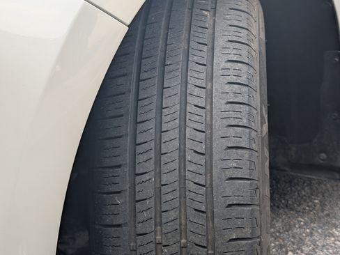 Used 2023 Toyota Sienna XSE AWD/4WD image 39