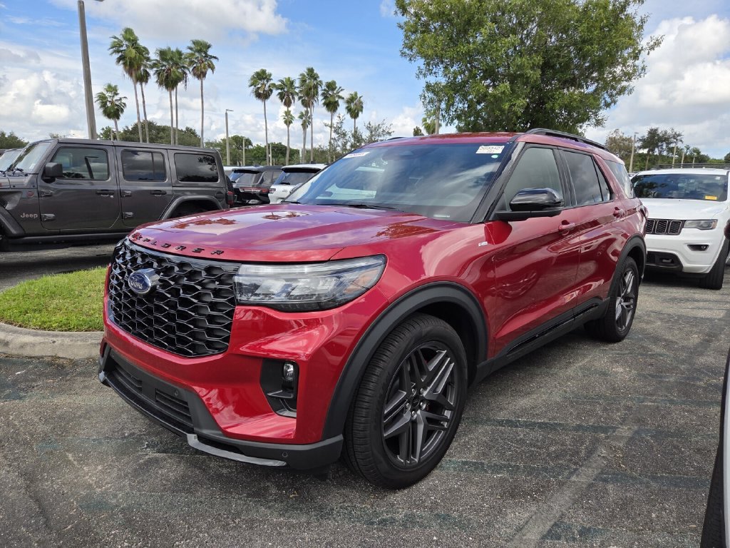 Used 2026 Ford Explorer ST-Line w/ ST-Line Street Pack RWD image 3