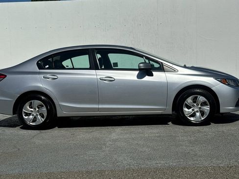 Used 2014 Honda Civic LX image 2