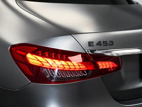 Used 2022 Mercedes-Benz E 450 4MATIC Sedan w/ Night Package image 76