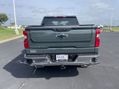 Used 2025 Chevrolet Silverado 1500 LTZ AWD/4WD image 4
