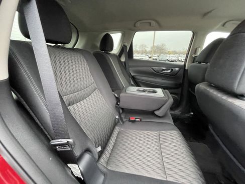 Used 2018 Nissan Rogue SV image 20