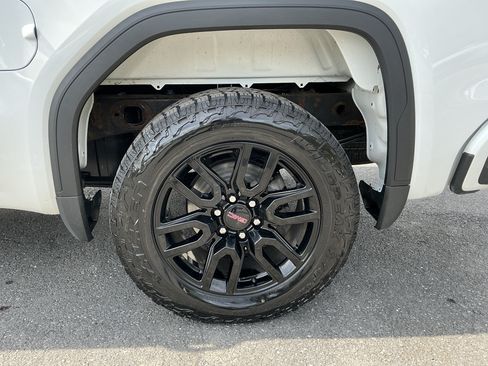 Used 2023 GMC Sierra 1500 Elevation AWD/4WD image 9