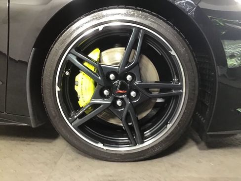 Used 2021 Chevrolet Corvette Stingray Preferred Cpe w/ Z51 Performance Package RWD image 14