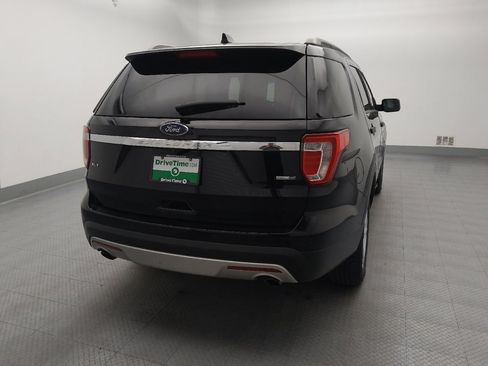 Used 2016 Ford Explorer XLT w/ Equipment Group 202A AWD/4WD image 7