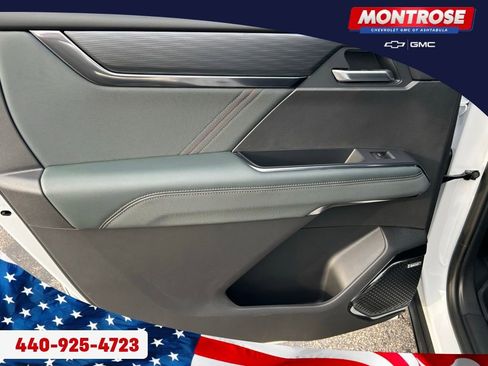 New 2026 GMC Acadia AT4 image 21