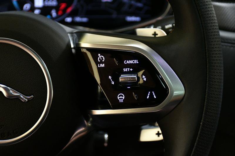 Used 2023 Jaguar F-PACE SVR AWD/4WD image 26